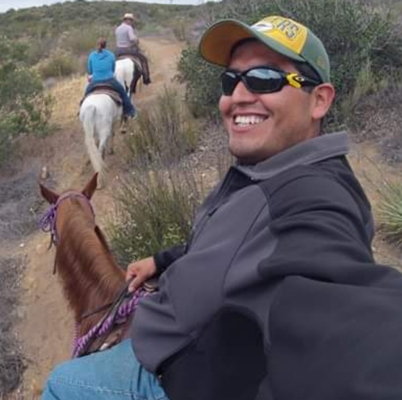 Meet your Posher, Jovan - Picture 4 of 8